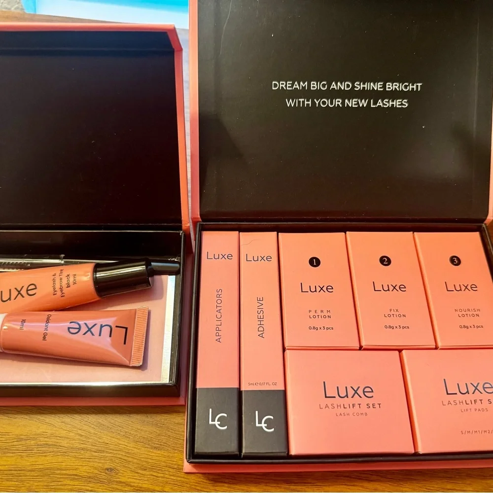 Luxe Lash Lift and Tint Set! 👀 - Picture 2 of 2